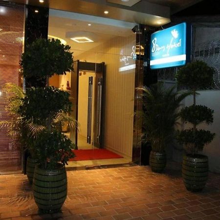 8Day Hotel Rangun Zewnętrze zdjęcie