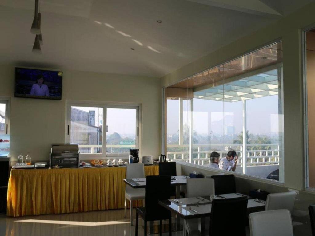 8Day Hotel Rangun Zewnętrze zdjęcie