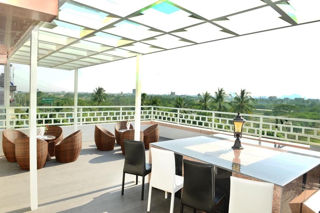 8Day Hotel Rangun Zewnętrze zdjęcie